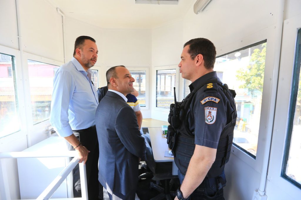 Segurança-07 - De acordo com o prefeito Waguinho, a cabina blindada oferecerá mais condições para se enfrentar a questão da segurança pública