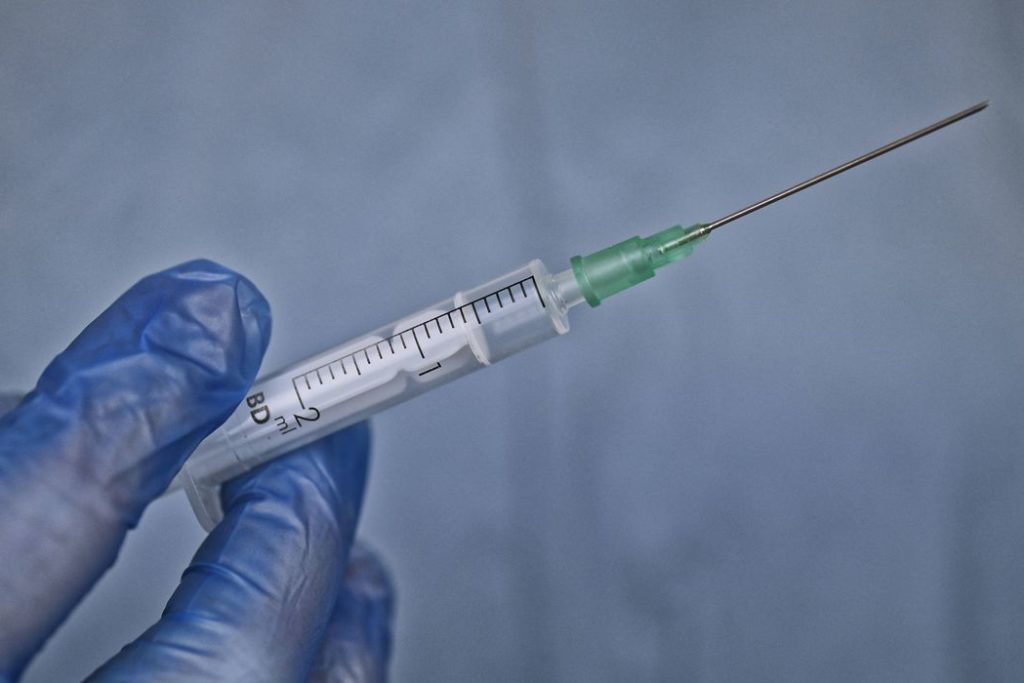 A chegada das vacinas foi confirmada pela OMS/Reuters/Michael Weber/Imago Imagens/Direitos reservados
