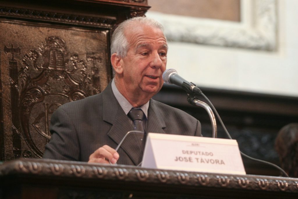 Ex-deputado José Távora morreu em decorrência de problemas cardíacos/Reprodução