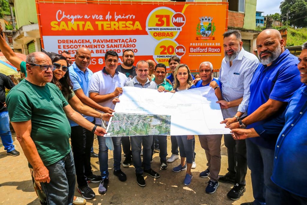 Prefeito Waguinho, deputada federal Daniela do Waguinho e deputado estadual Marcio Canella lançaram obras em Santa Teresa