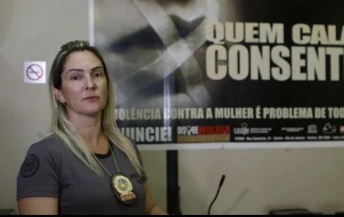 Delegada Ana Lúcia da Costa Barros, investigada na Operação Heron