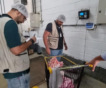 Fiscalização da Comissão de Segurança Alimentar da Alerj no mercado Real Itaipu/Divulgação